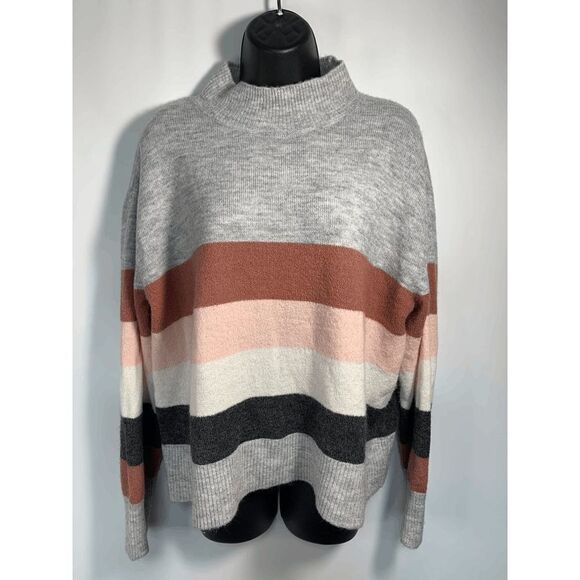 Beachlunchlounge Sweater  - Picture 1 of 8